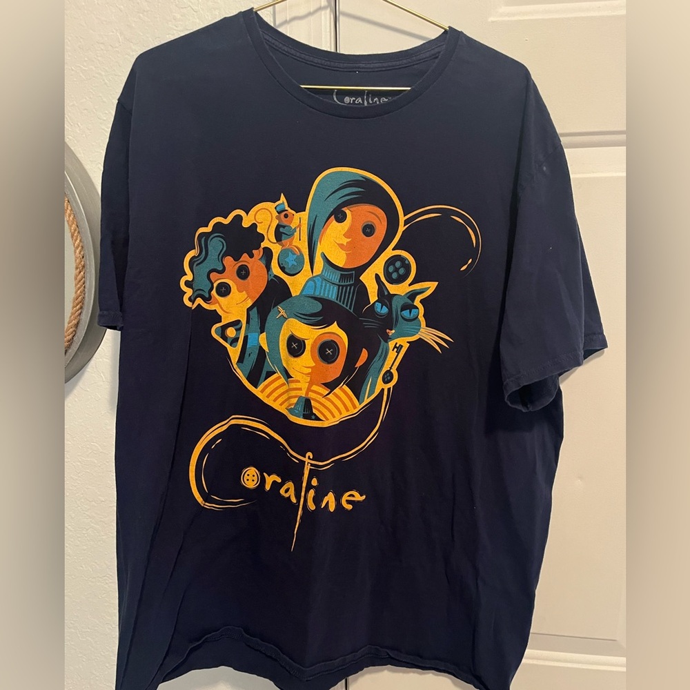 Mens size xxl coraline t shirt read description